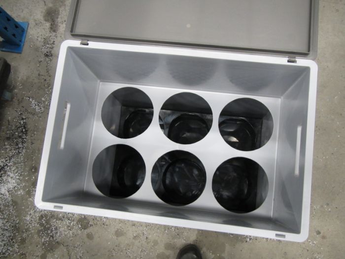 Bac plastique sur mesure pour 6 bouteilles ARI ø162 x 680 mm