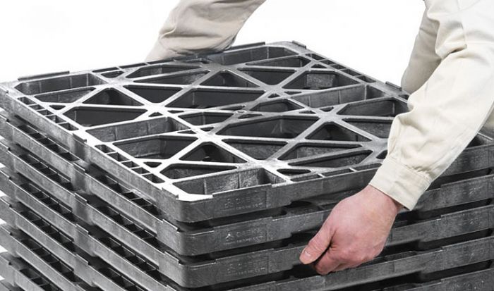 Demi palette plastique 80x60 PO emboitable noir 2500/1000/- kg