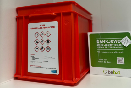 Bak afval gevaarlijke producten